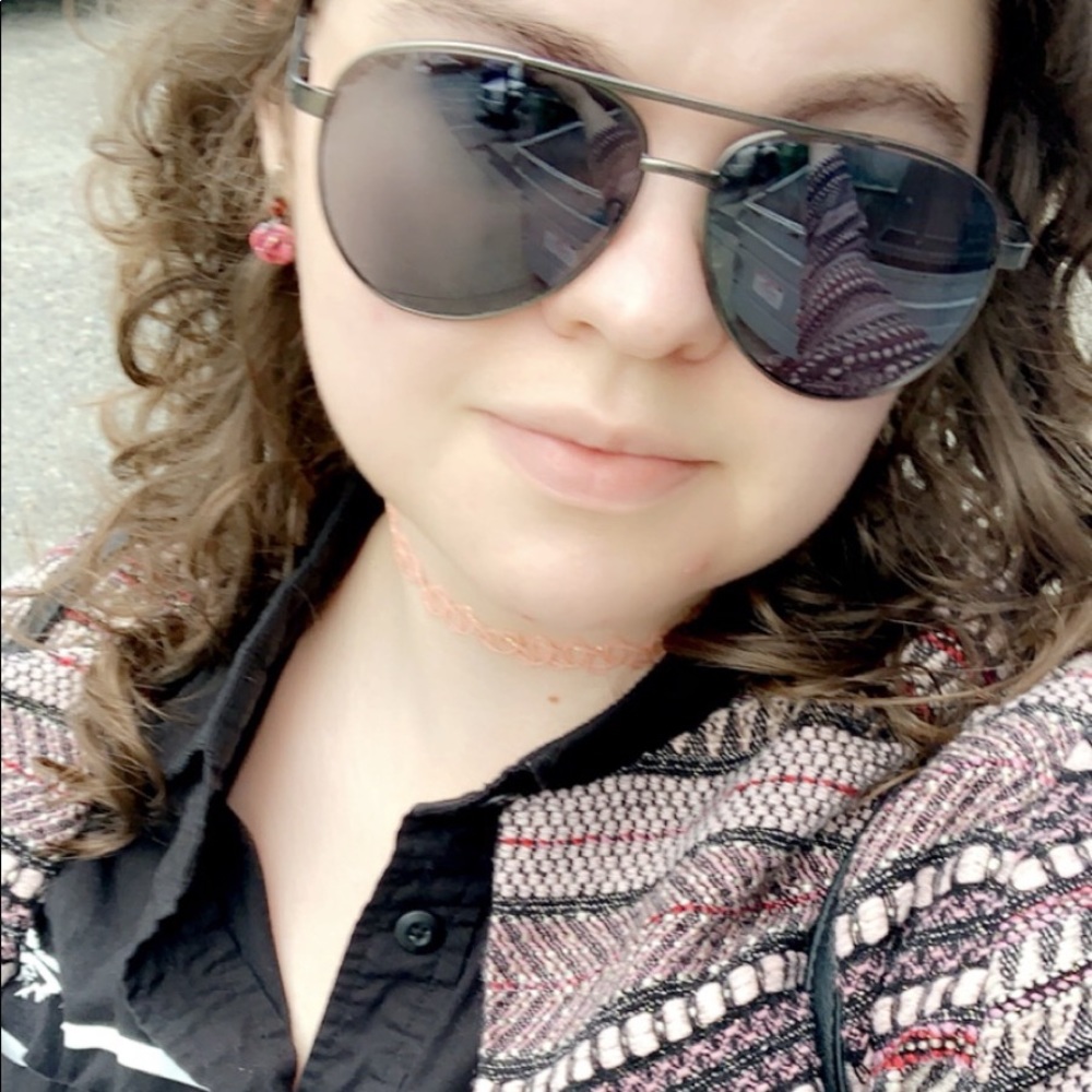 Meet your Posher, Andra